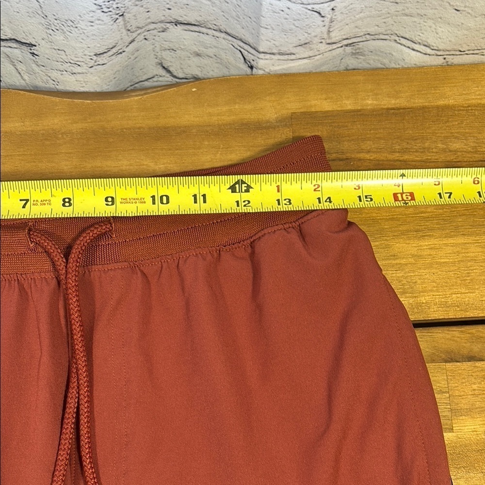 Under Armor Terracotta Joggers with Elastic Waistband and Tapered Legs - Picture 4 of 8